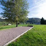 Дом отдыха La Charbonniere, Grand Haut-de-gamme Avec Jacuzzi Et Sauna Жерарме
