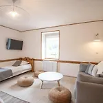 Дом отдыха La Charbonniere, Grand Haut-de-gamme Avec Jacuzzi Et Sauna Жерарме