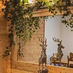 La Charbonniere, Grand Haut-de-gamme Avec Jacuzzi Et Sauna *
