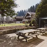 Дом отдыха La Charbonniere, Grand Haut-de-gamme Avec Jacuzzi Et Sauna Жерарме