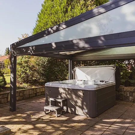 La Charbonniere, Grand Haut-de-gamme Avec Jacuzzi Et Sauna