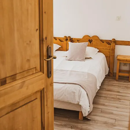 La Charbonniere, Grand Haut-de-gamme Avec Jacuzzi Et Sauna Semesterbostad *