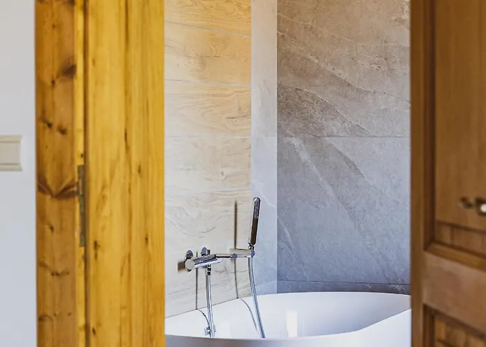 Дом отдыха La Charbonniere, Grand Haut-de-gamme Avec Jacuzzi Et Sauna Жерарме